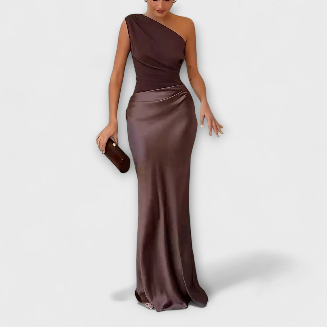 Levana – One-shoulder pleated dress