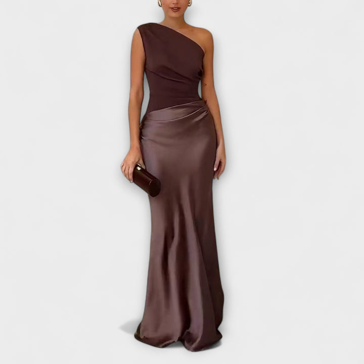 Levana – One-shoulder pleated dress