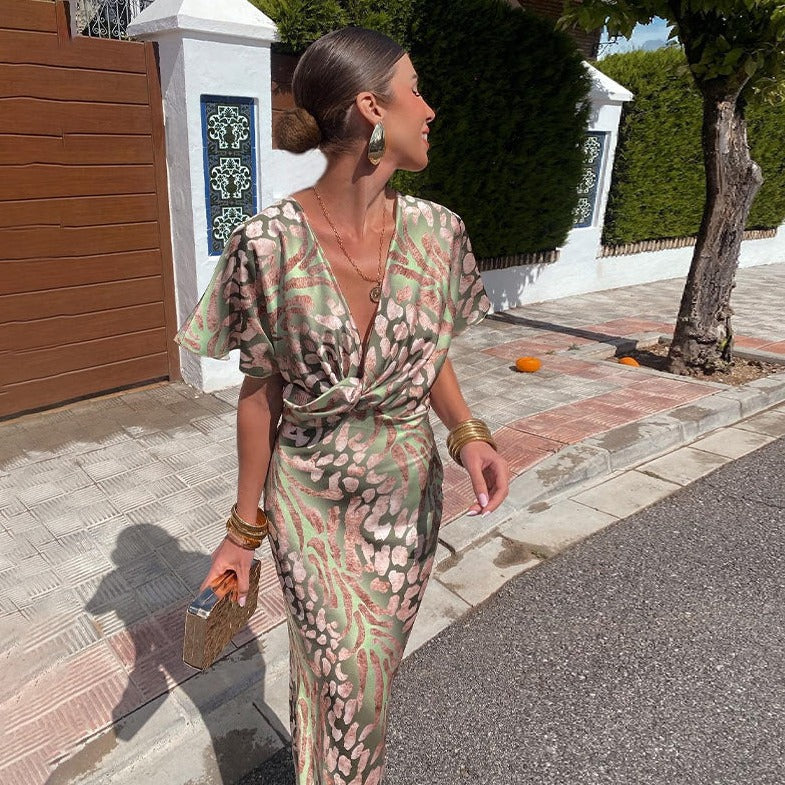 Kelsey - Long dress with V-neck and twisted detail