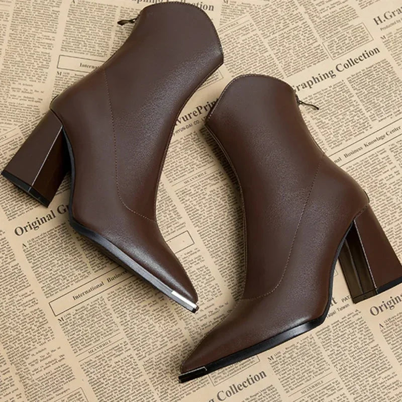 CHROME TIP™ - SLEEK CHELSEA BOOTS